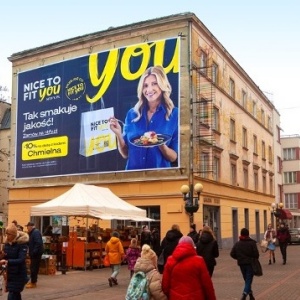 Reklama na Chmielnej w Warszawie