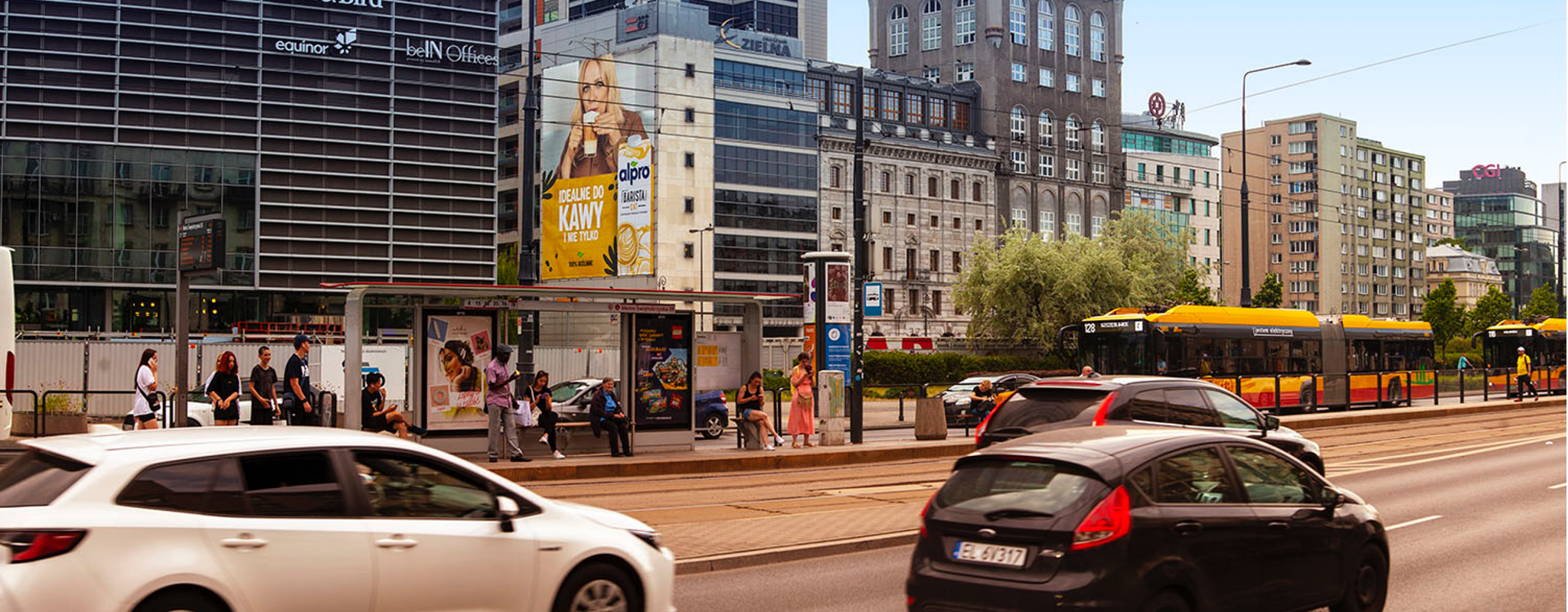 reklama na Marszałkowskiej w Warszawie