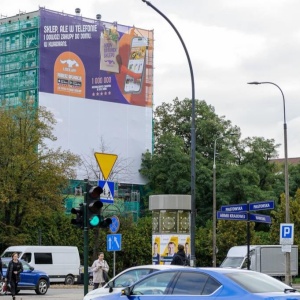 Reklama na Piastowskiej w Krakowie