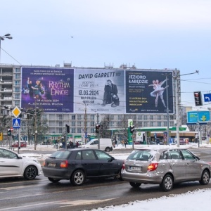 Duża reklama na Hallera we Wrocławiu